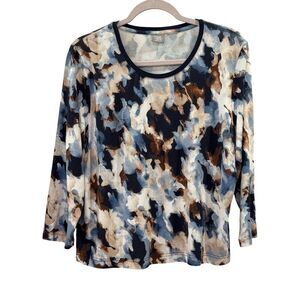 Elegant Women's Cropped Multicolor Abstract Top.